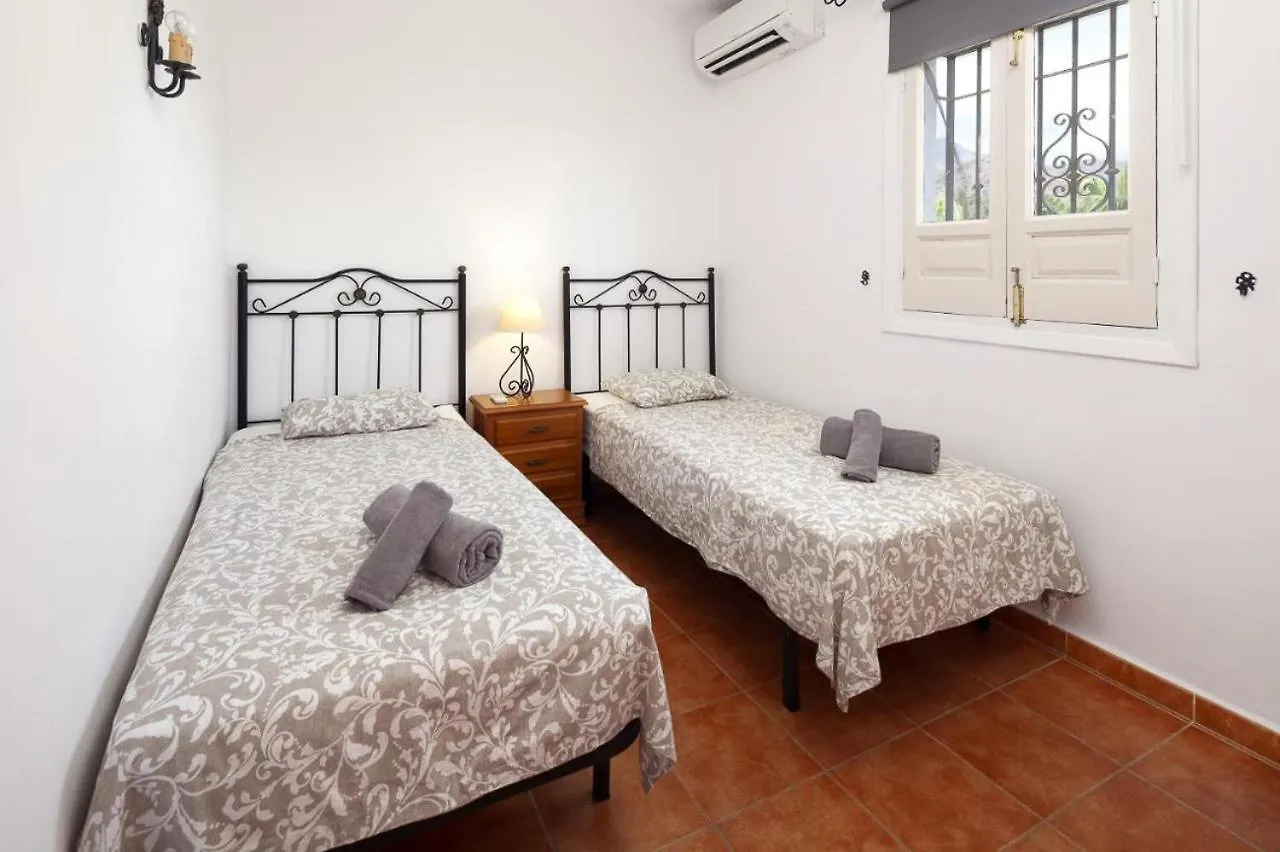 Las Palmas 4B Oasis Properties Nerja