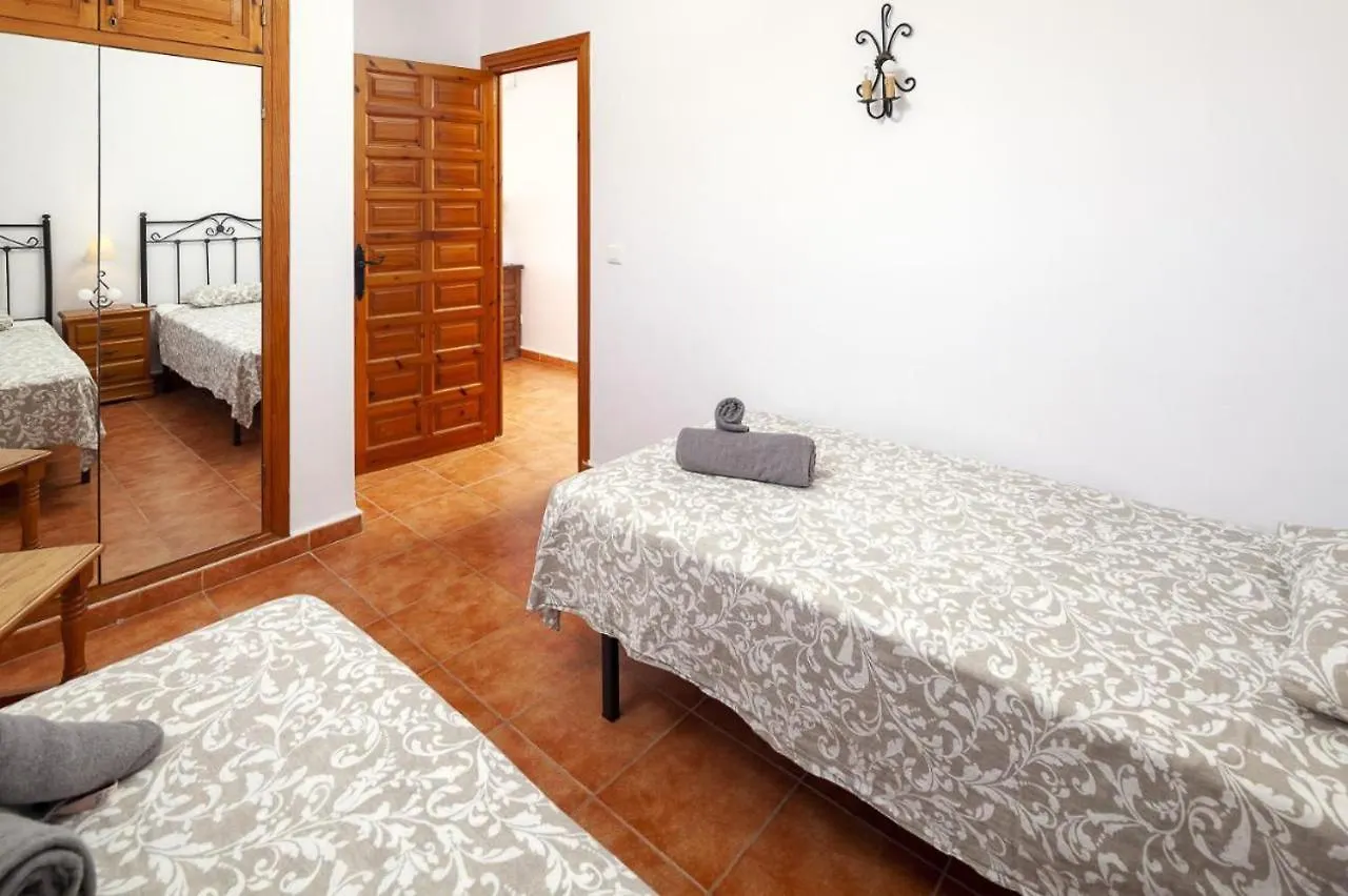 Las Palmas 4B Oasis Properties Nerja Spagna